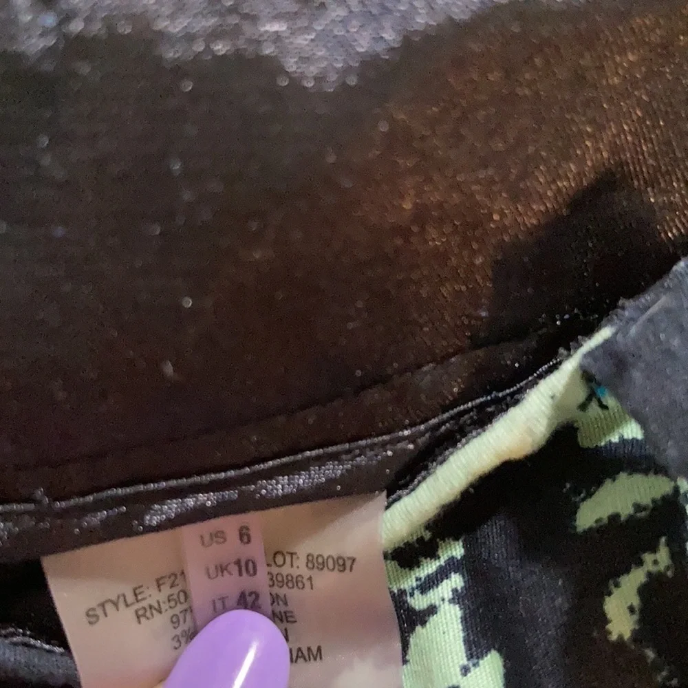 Tahari pants - Picture 3 of 8